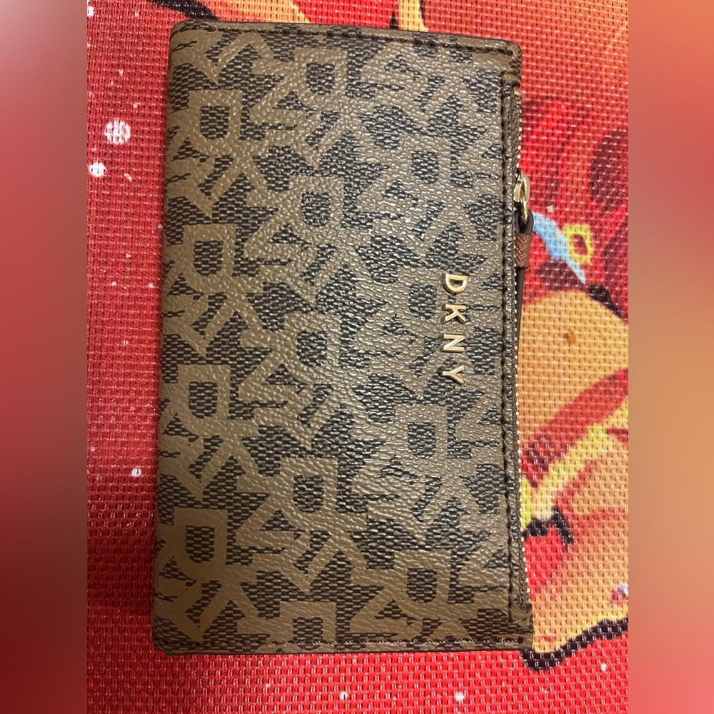 DkNY wallet, medium
